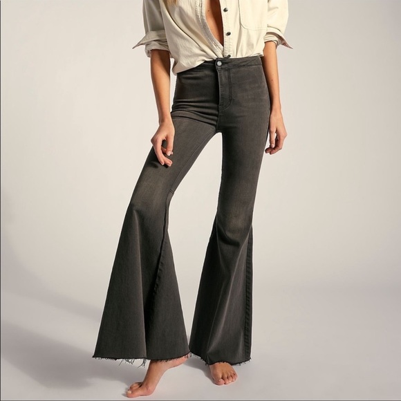 Free people just float on flare jeans - Picture 1 of 8